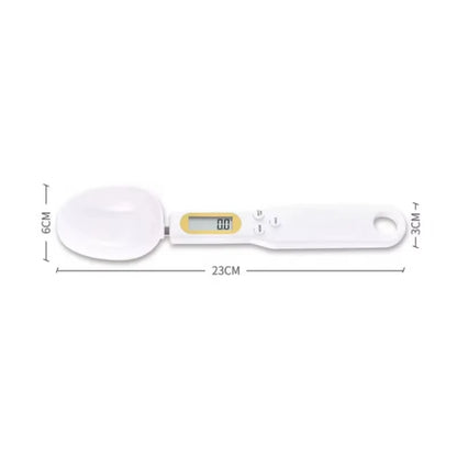 Spoon scale weighing coffee